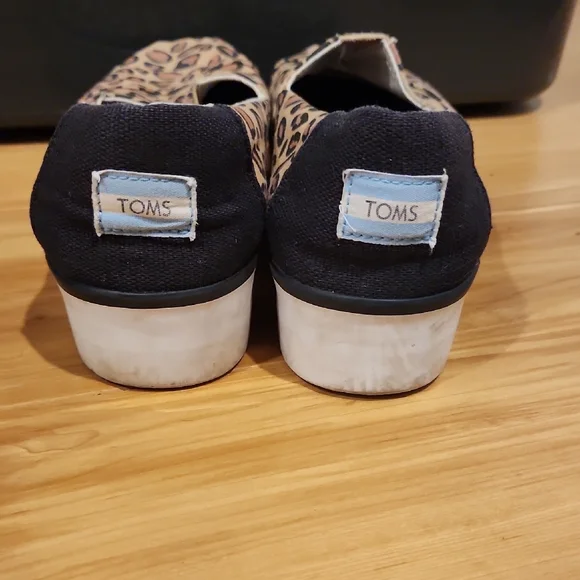 Toms Leopard Print Slip-On Sneakers - Picture 3 of 7